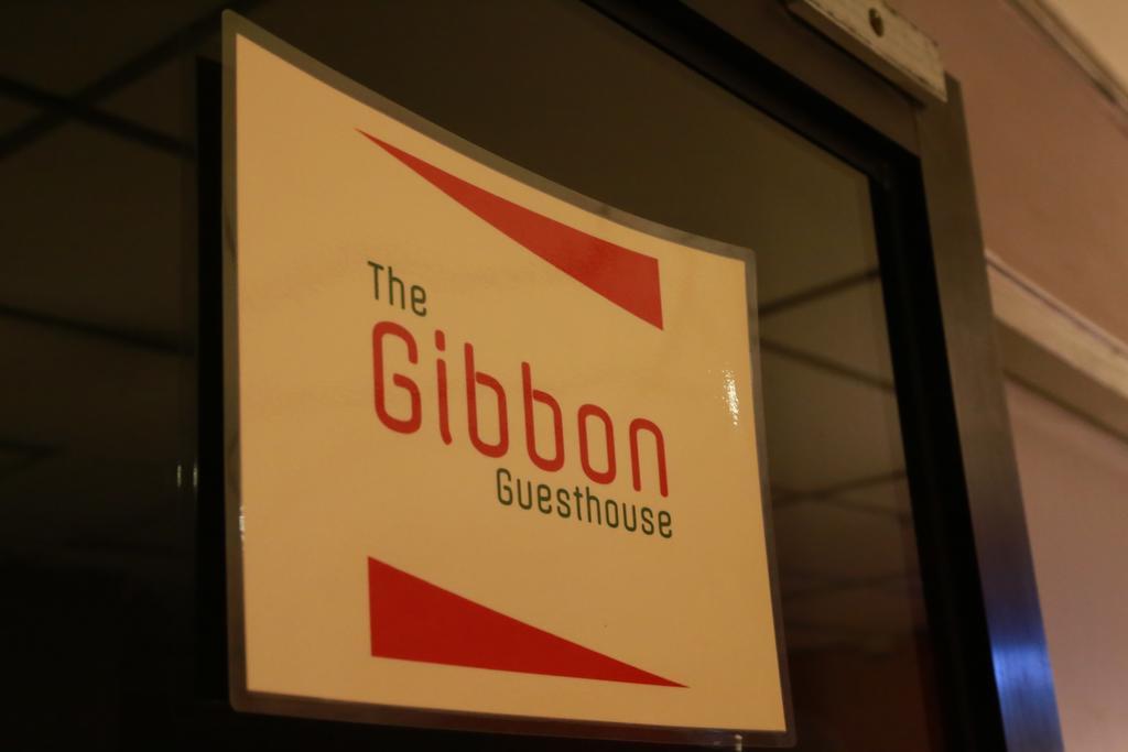 Gibbon Guesthouse Kuching Eksteriør billede